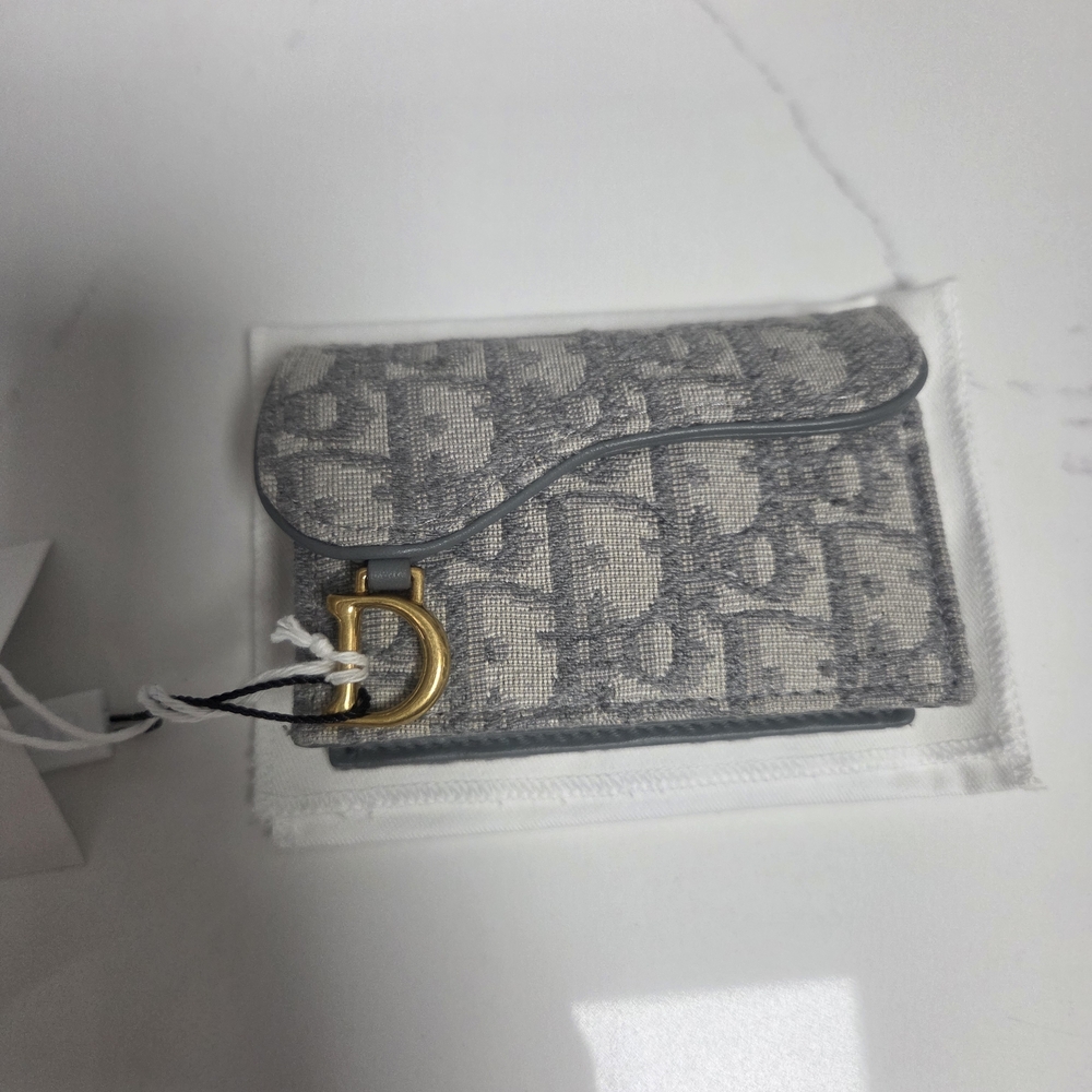 Christian Dior Gray Monogram Wallet (SOLD) - Picture 4 of 10